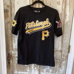 Pittsburgh Pirates Raised Logo Patches Shirt Pro Standard MLB Black EUC- Small